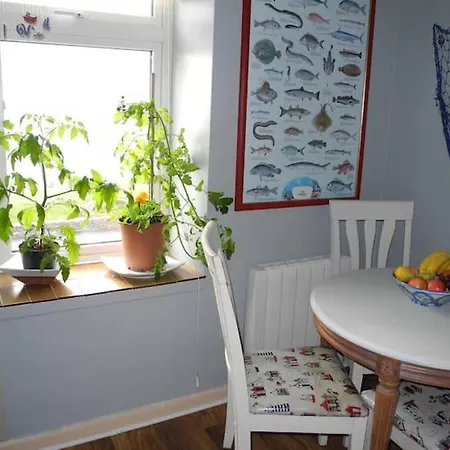 公寓 Coastal Kerry Hideaway - Sleeps 6 & Free Parking *