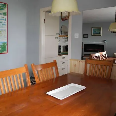 Coastal Kerry Hideaway - Sleeps 6 & Free Parking