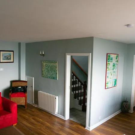 Coastal Kerry Hideaway - Sleeps 6 & Free Parking شقة