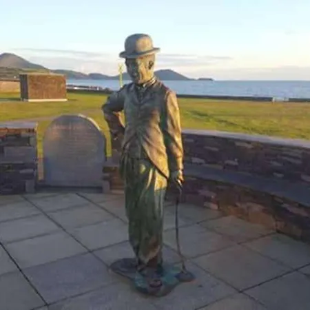 Coastal Kerry Hideaway - Sleeps 6 & Free Parking شقة ووترفيل