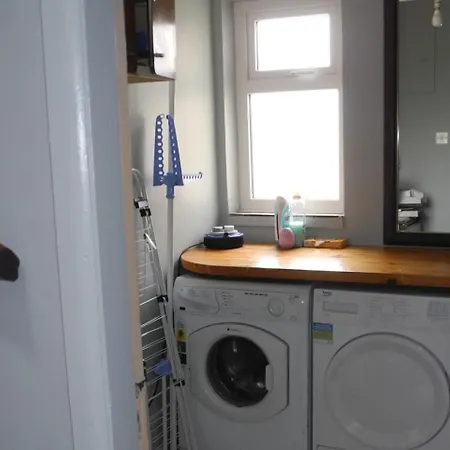 公寓 Coastal Kerry Hideaway - Sleeps 6 & Free Parking 瓦特维尔
