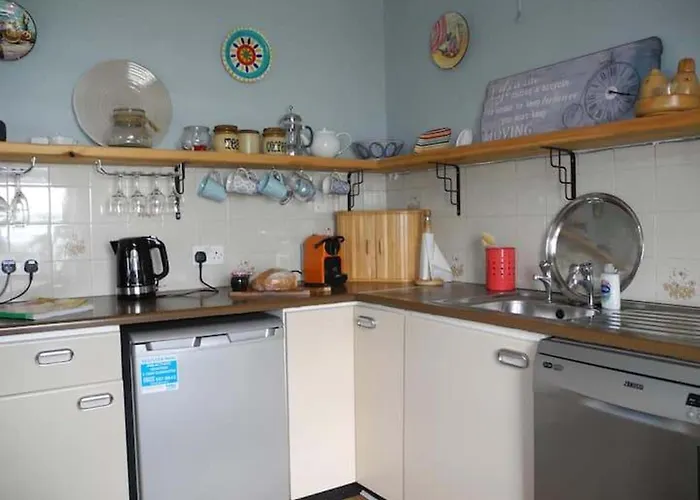 Coastal Kerry Hideaway - Sleeps 6 & Free Parking Waterville