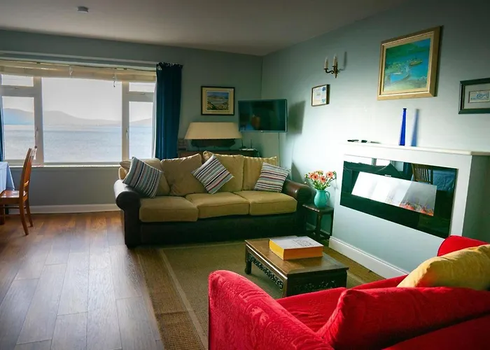 Coastal Kerry Hideaway - Sleeps 6 & Free Parking * Waterville