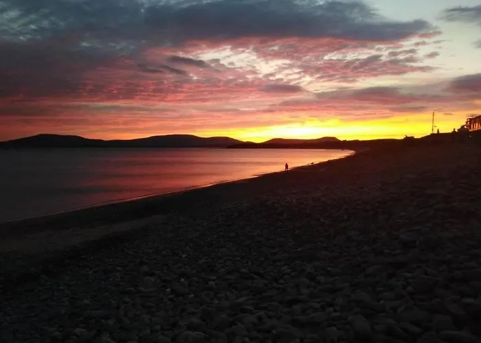 Coastal Kerry Hideaway - Sleeps 6 & Free Parking